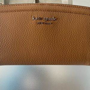 Kate Spade Knot Zip Slim wallet